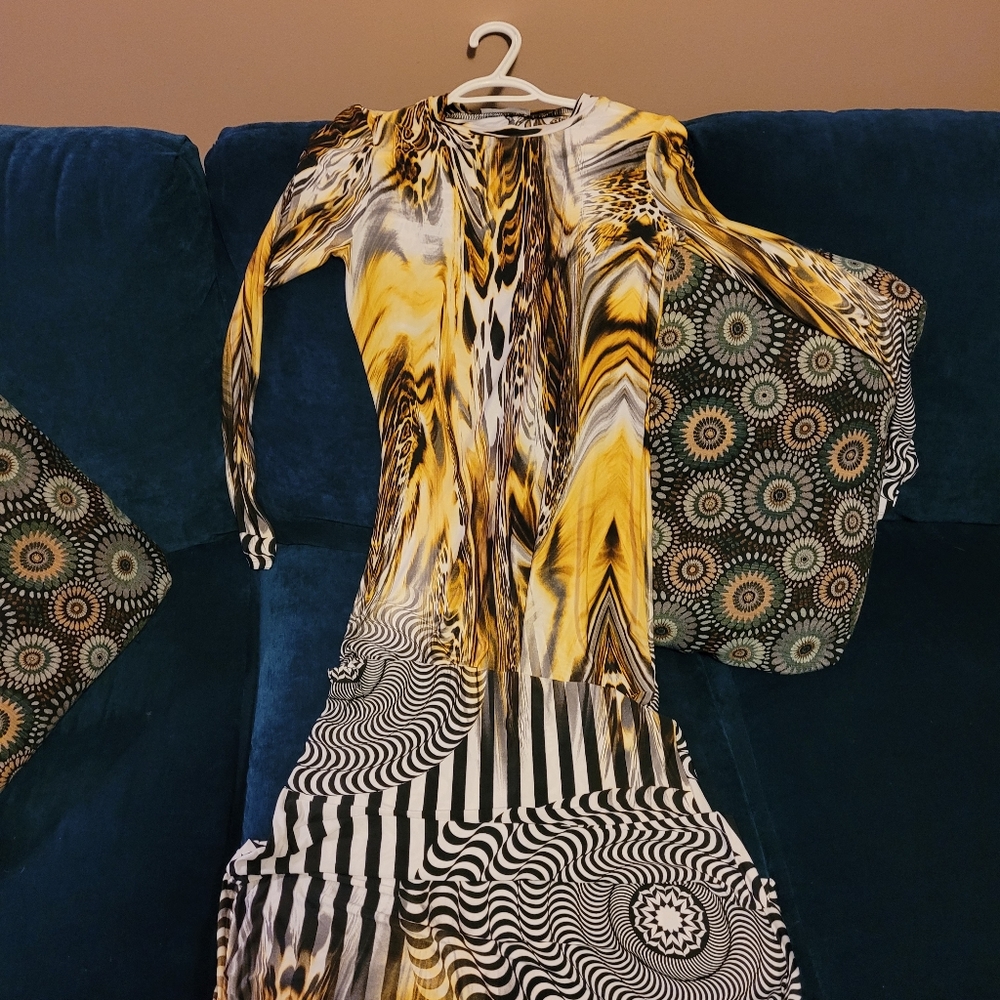 Dress - Picture 3 of 6